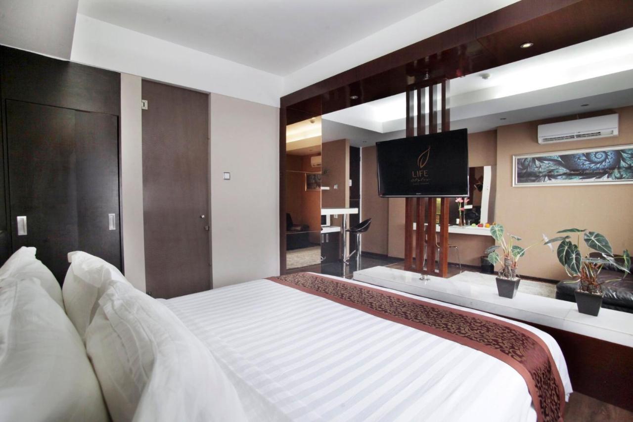 Favor Hotel Makassar City Center By Life Exterior foto