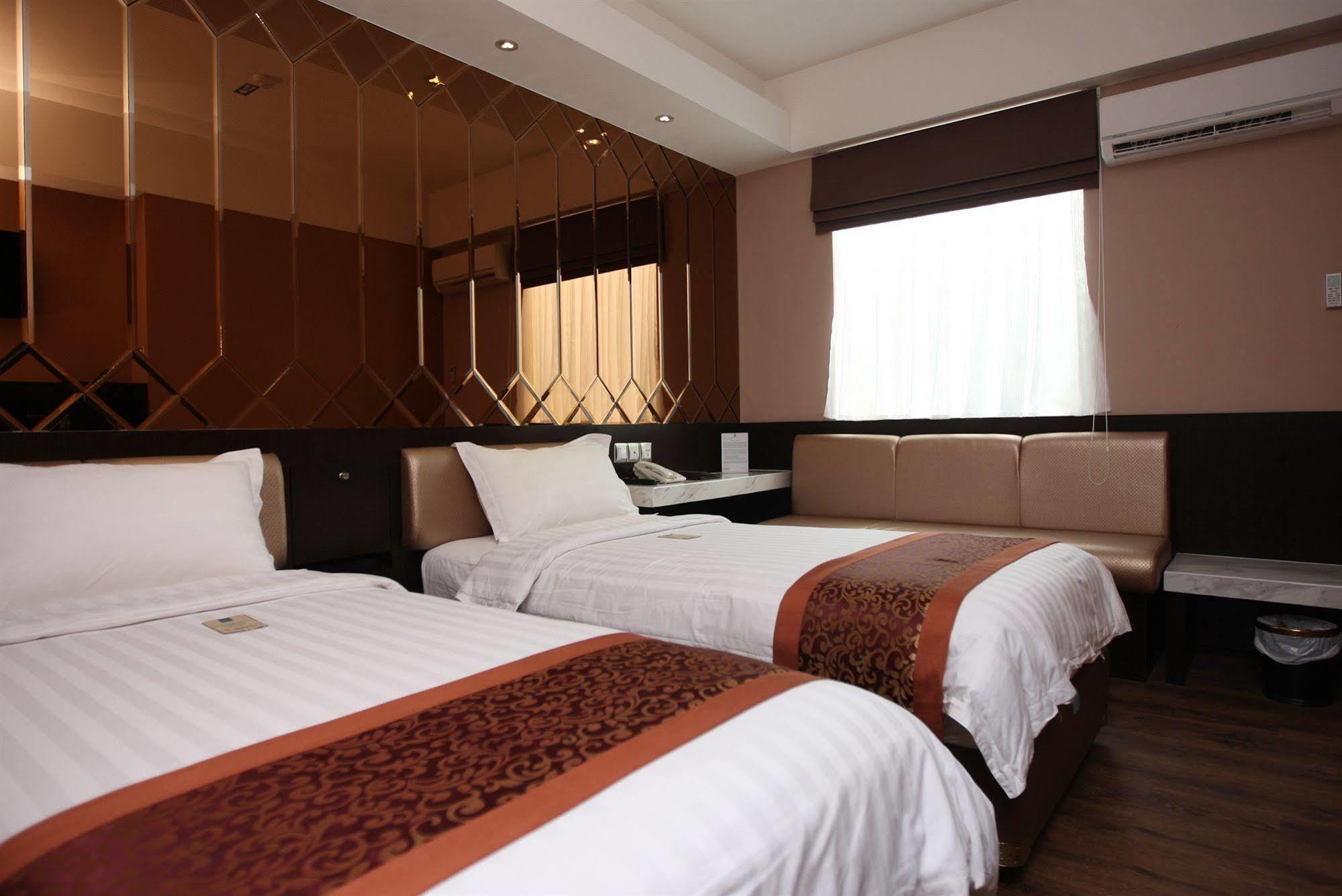 Favor Hotel Makassar City Center By Life Exterior foto